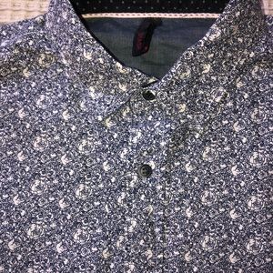 Men’s L SS button down